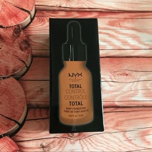 NYX Total Control Drop Foundation - Golden Honey